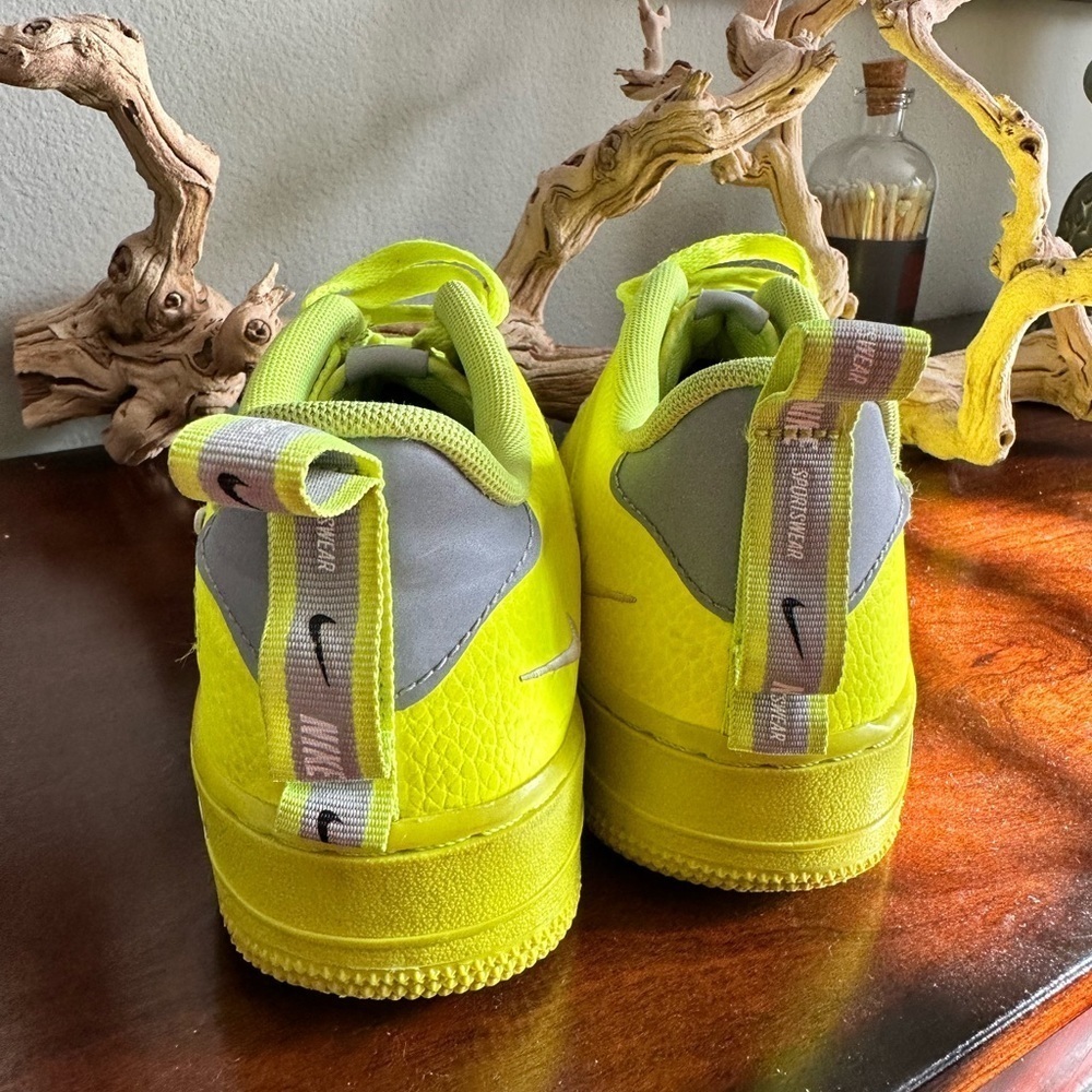 Nike Air Force 1 '07 LV8 Overbranding Size 7Y - Picture 3 of 12